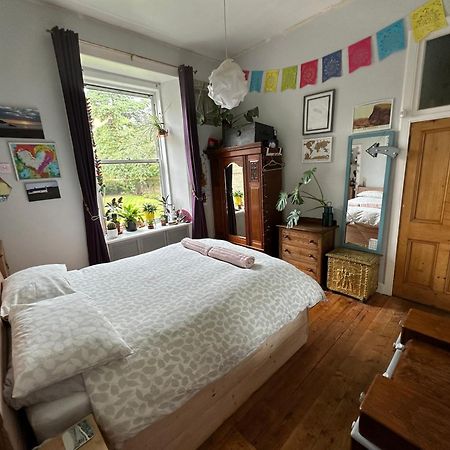 אדינבורו Quirky Apartment In Leith מראה חיצוני תמונה